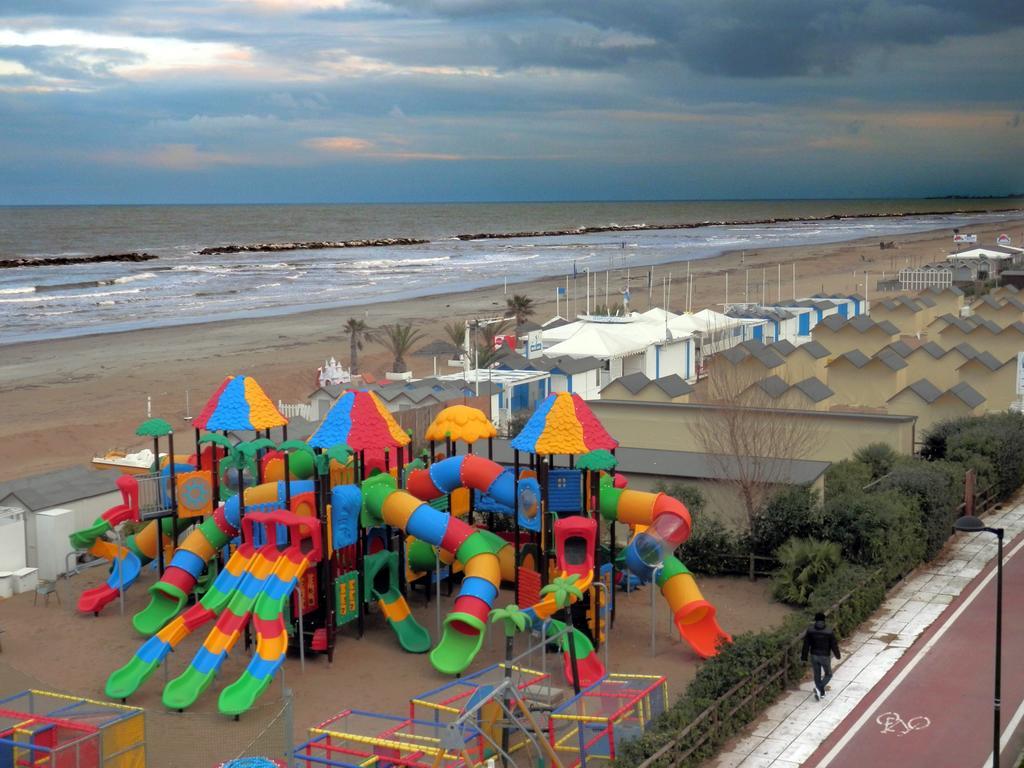 Hotel Ristorante Miramare Pesaro Bagian luar foto